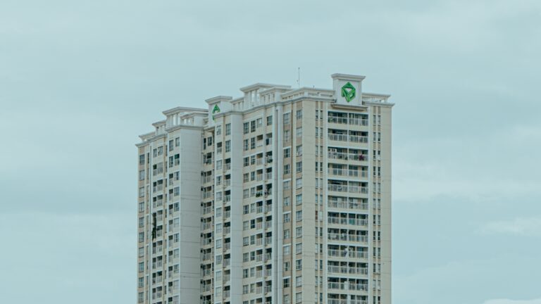 Investasi Properti Syariah: Peluang dan Tantangan di Indonesia